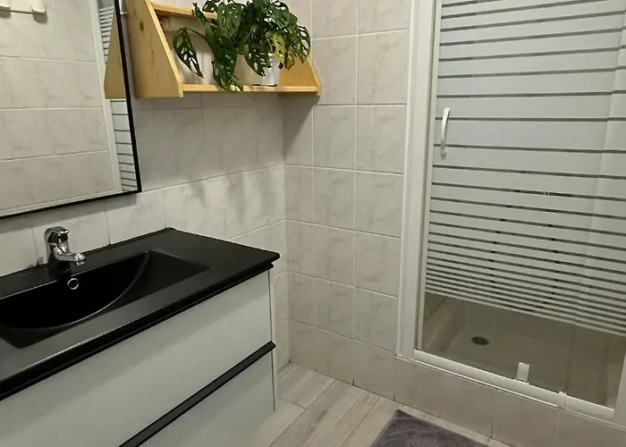 Belle Vue Sur L Herault Et Les Bateaux