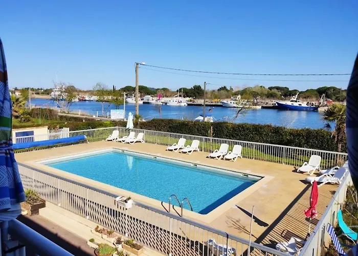 Belle Vue Sur L Herault Et Les Bateaux アグド